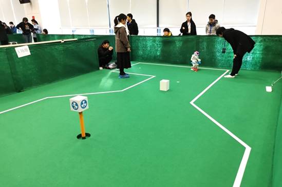 机器人高尔夫比赛现场_副本.jpg
